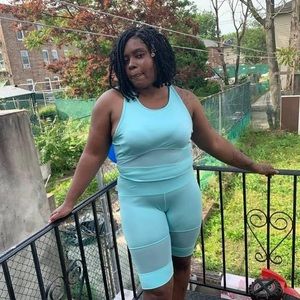 Meet your Posher, Claudeis